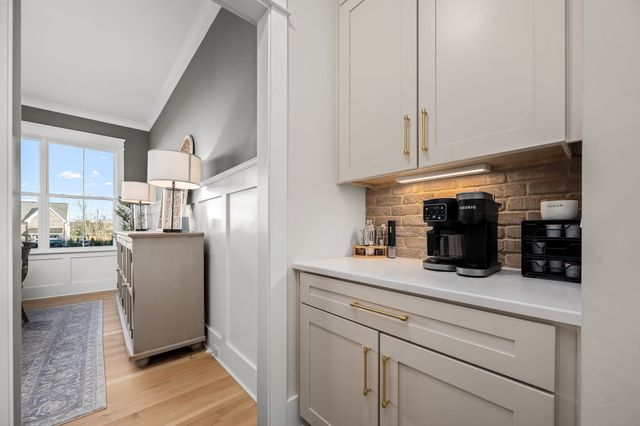 1047 Sinatra Dr, Nolensville, TN 37135