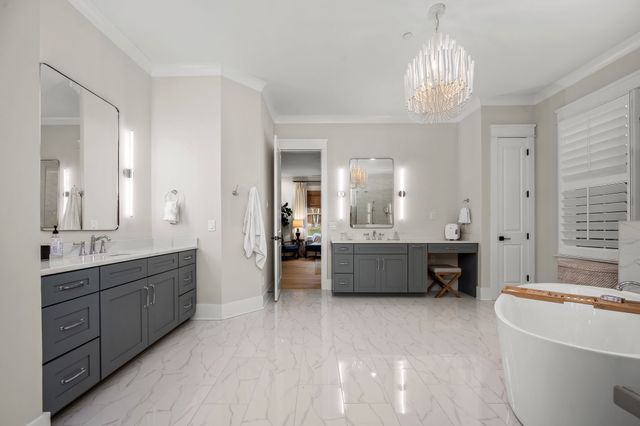 1047 Sinatra Dr, Nolensville, TN 37135