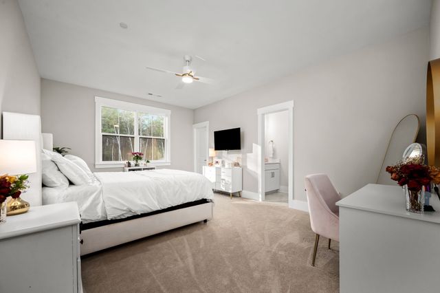 1047 Sinatra Dr, Nolensville, TN 37135