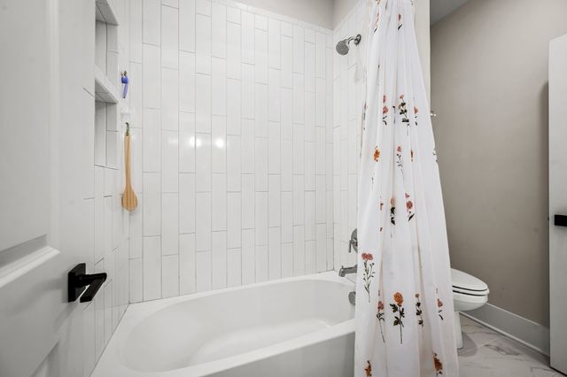 1047 Sinatra Dr, Nolensville, TN 37135