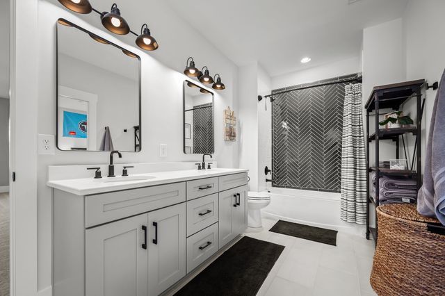 1047 Sinatra Dr, Nolensville, TN 37135