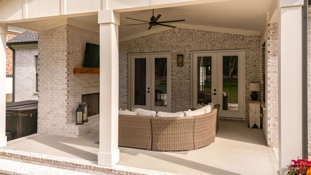 1047 Sinatra Dr, Nolensville, TN 37135