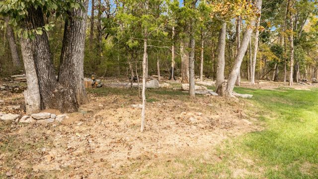 1047 Sinatra Dr, Nolensville, TN 37135