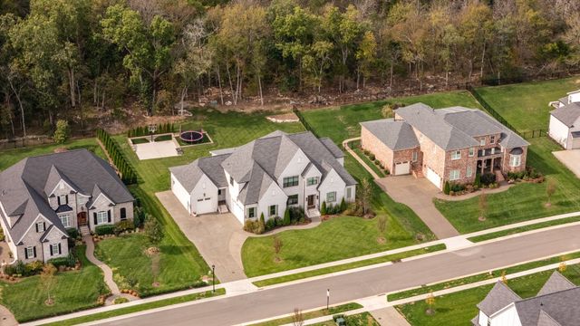 1047 Sinatra Dr, Nolensville, TN 37135