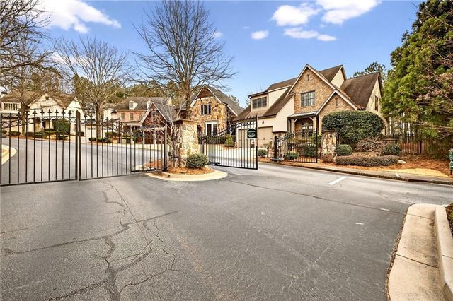 455 High Pointe Trail, Roswell, GA 30076