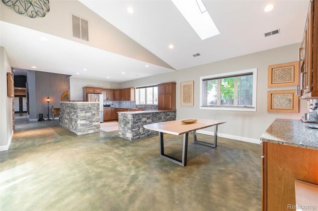 21527 Parke Lane, Grosse Ile Township, MI 48138