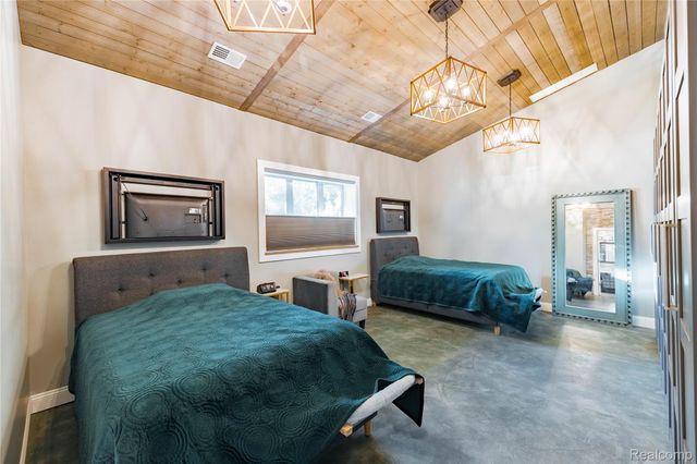 21527 Parke Lane, Grosse Ile Township, MI 48138