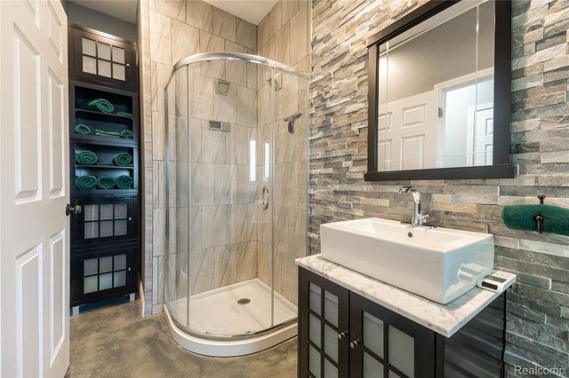 21527 Parke Lane, Grosse Ile Township, MI 48138