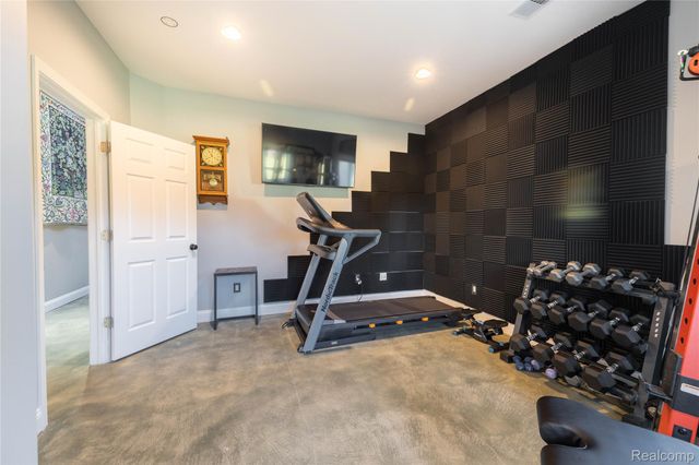 21527 Parke Lane, Grosse Ile Township, MI 48138