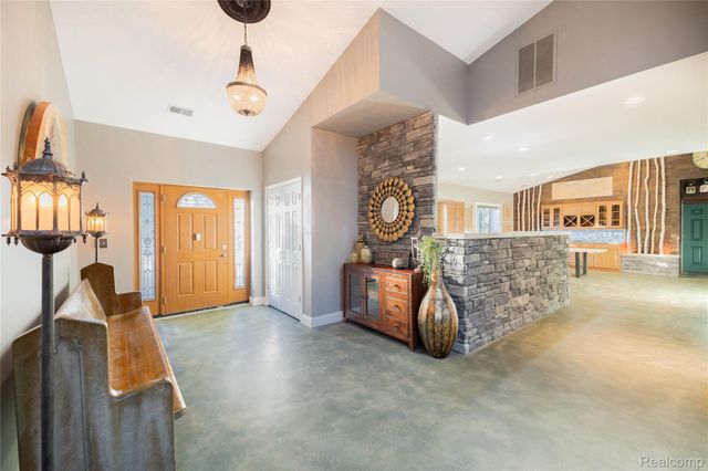 21527 Parke Lane, Grosse Ile Township, MI 48138