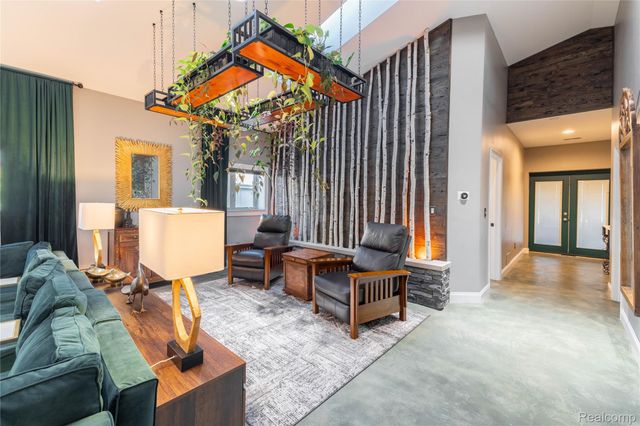 21527 Parke Lane, Grosse Ile Township, MI 48138