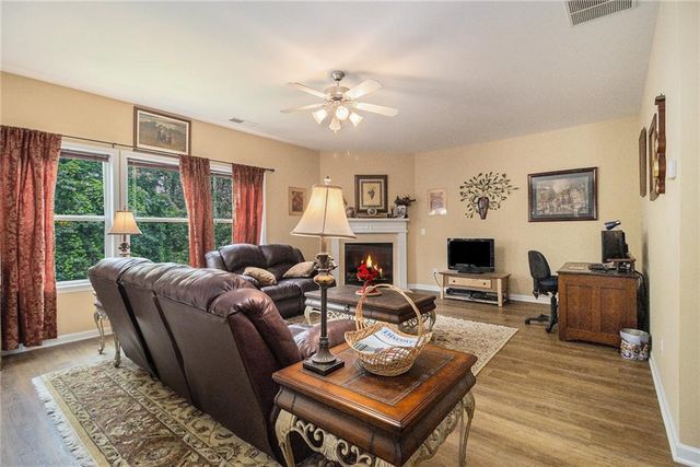 5925 Crescent Landing Drive, Cumming, GA 30028