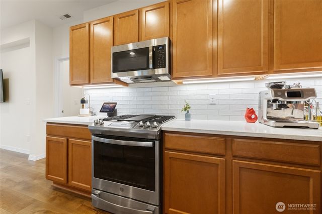 22701 SE 237th Place, Maple Valley, WA 98038