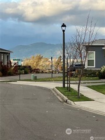 22701 SE 237th Place, Maple Valley, WA 98038