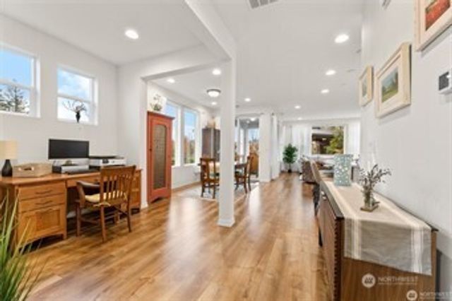 22701 SE 237th Place, Maple Valley, WA 98038