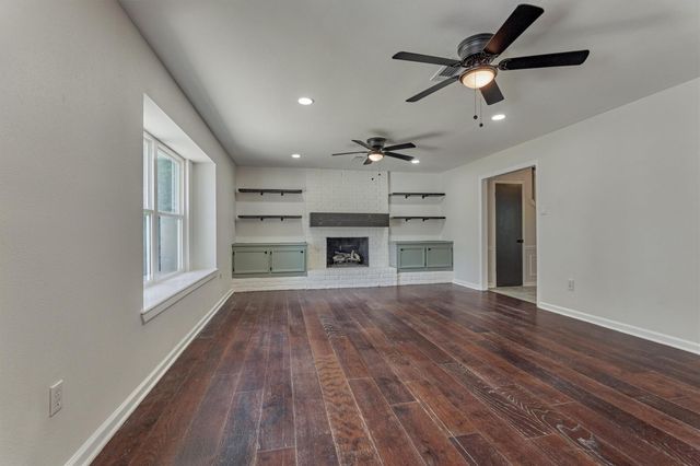 7823 Kleingreen Lane, Spring, TX 77379