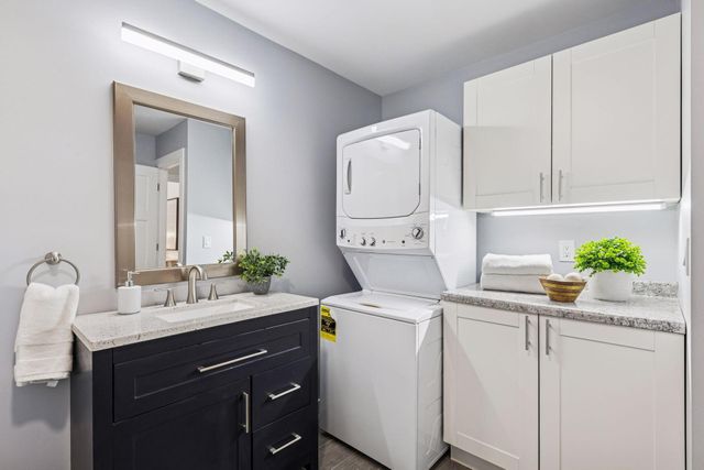 2209 Chateau Lane, Mound, MN 55364