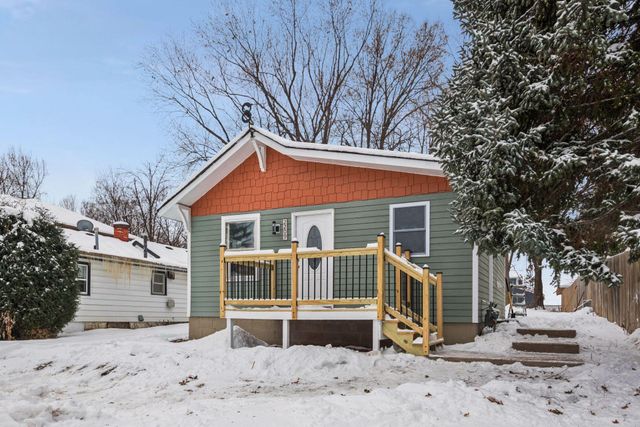 2209 Chateau Lane, Mound, MN 55364