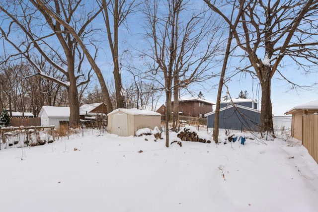 2209 Chateau Lane, Mound, MN 55364