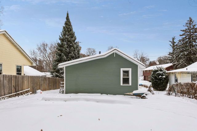 2209 Chateau Lane, Mound, MN 55364