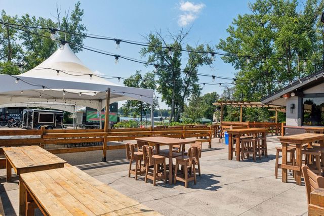 2209 Chateau Lane, Mound, MN 55364