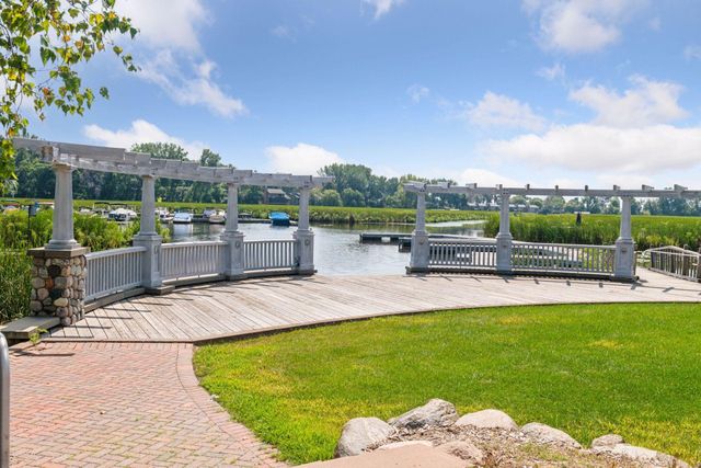 2209 Chateau Lane, Mound, MN 55364