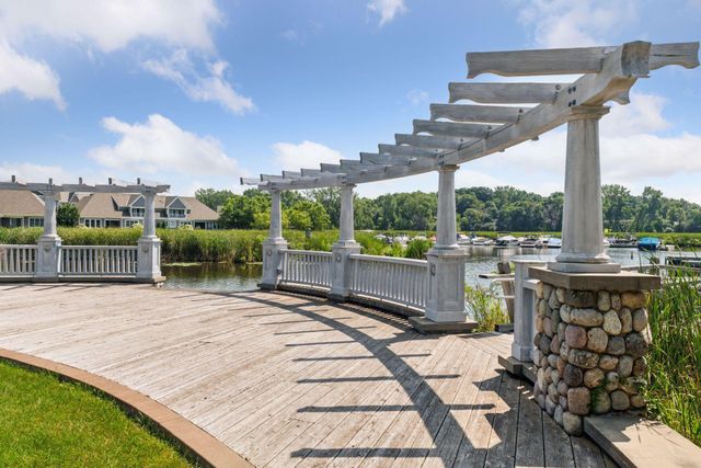 2209 Chateau Lane, Mound, MN 55364