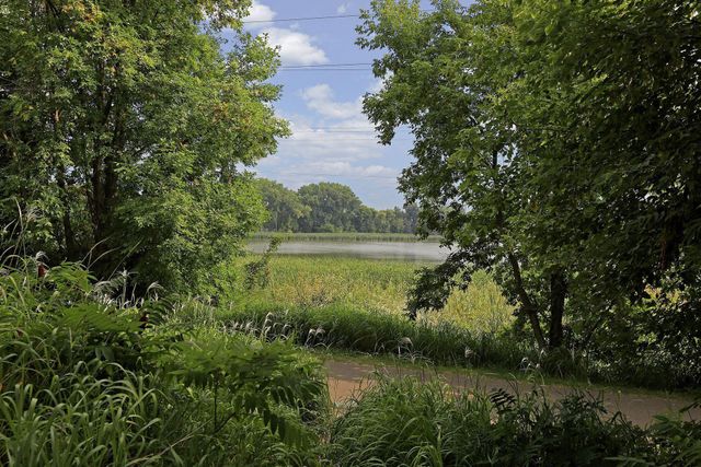 2209 Chateau Lane, Mound, MN 55364