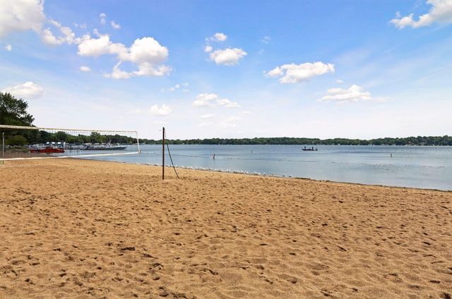 2209 Chateau Lane, Mound, MN 55364