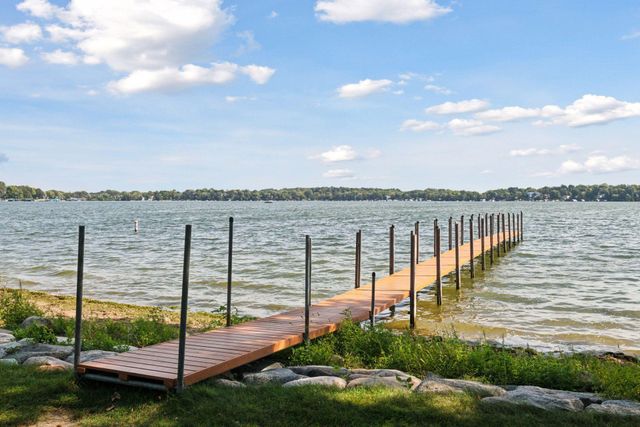 2209 Chateau Lane, Mound, MN 55364