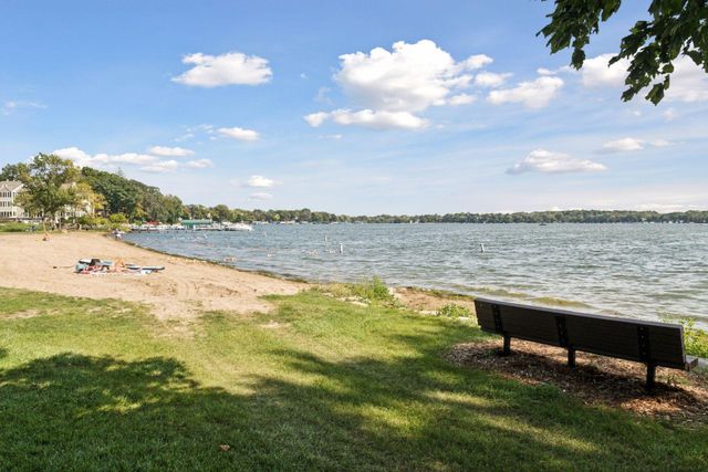 2209 Chateau Lane, Mound, MN 55364