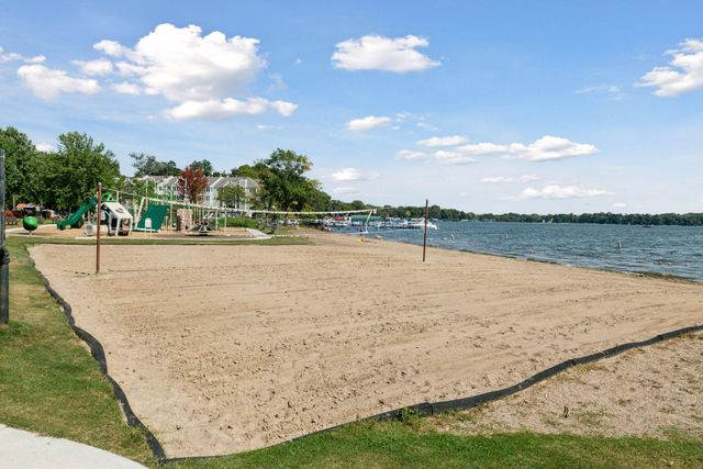 2209 Chateau Lane, Mound, MN 55364