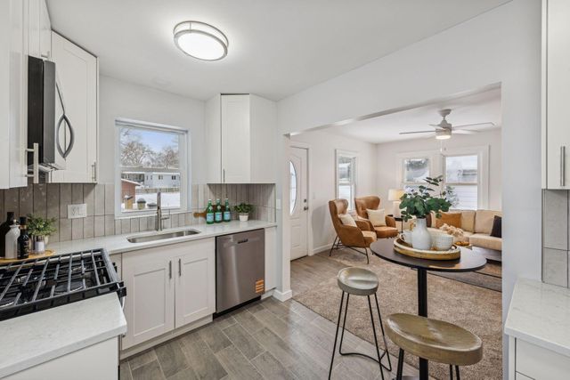 2209 Chateau Lane, Mound, MN 55364