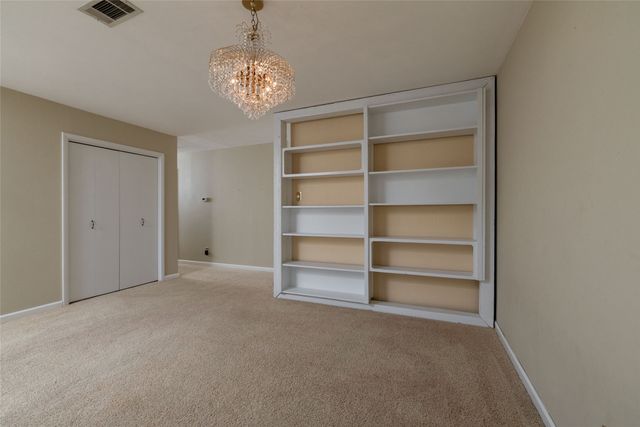 1710 Park Hill Drive, Arlington, TX 76012