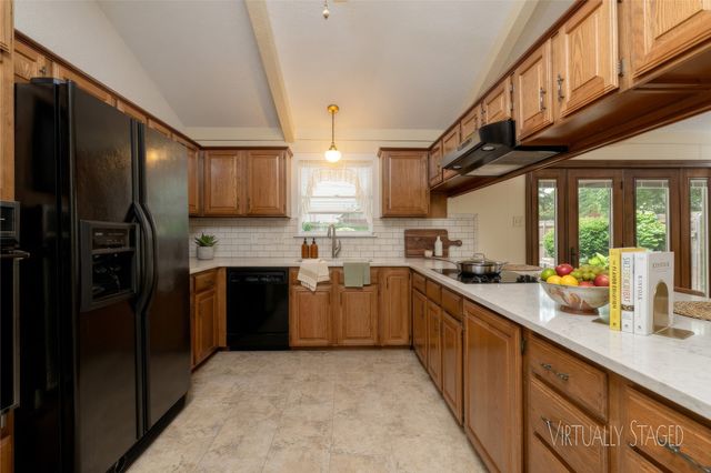 1710 Park Hill Drive, Arlington, TX 76012