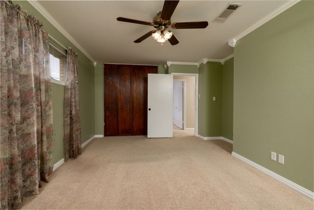 1710 Park Hill Drive, Arlington, TX 76012
