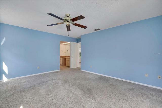 12 MAYFLOWER COURT E, Homosassa, FL 34446