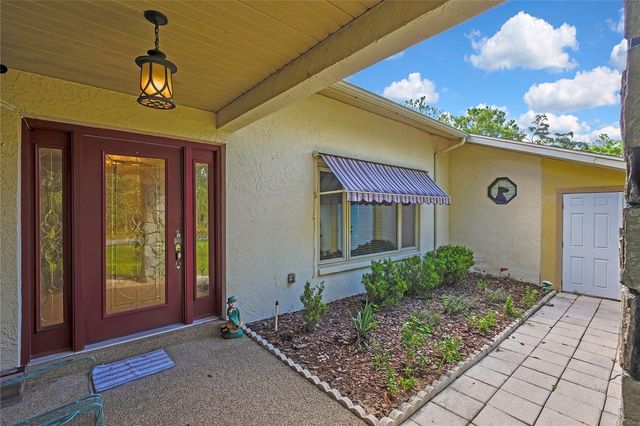 12 MAYFLOWER COURT E, Homosassa, FL 34446