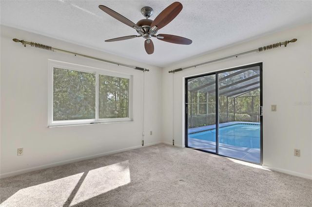 12 MAYFLOWER COURT E, Homosassa, FL 34446