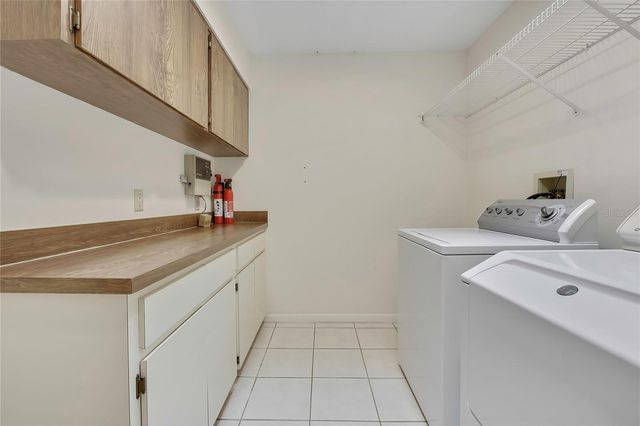 12 MAYFLOWER COURT E, Homosassa, FL 34446