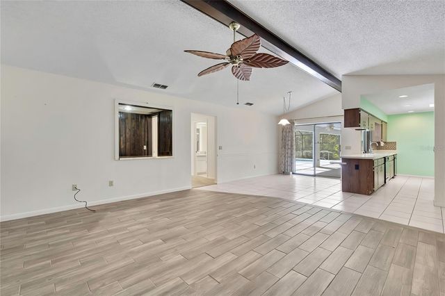 12 MAYFLOWER COURT E, Homosassa, FL 34446