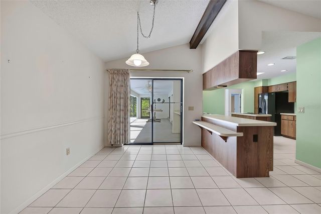 12 MAYFLOWER COURT E, Homosassa, FL 34446