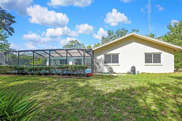 12 MAYFLOWER COURT E, Homosassa, FL 34446
