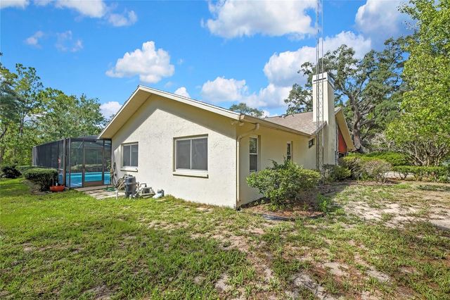 12 MAYFLOWER COURT E, Homosassa, FL 34446