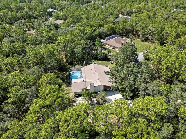 12 MAYFLOWER COURT E, Homosassa, FL 34446