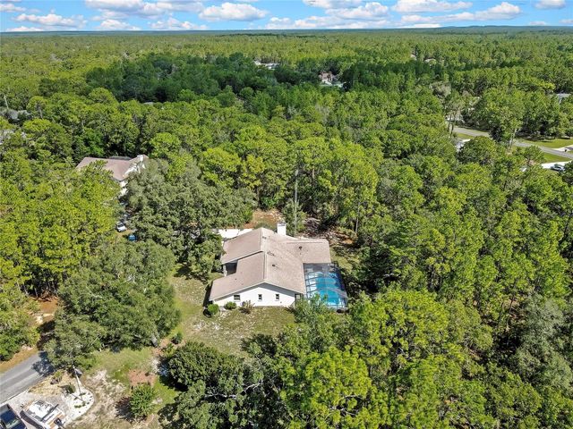12 MAYFLOWER COURT E, Homosassa, FL 34446