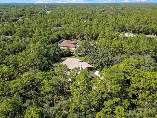 12 MAYFLOWER COURT E, Homosassa, FL 34446