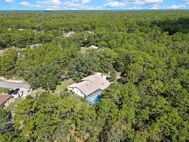 12 MAYFLOWER COURT E, Homosassa, FL 34446