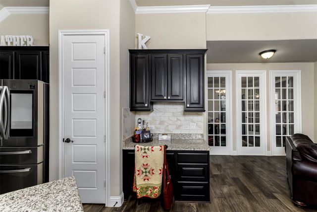 606 Lonesome Dove Drive, Midlothian, TX 76065