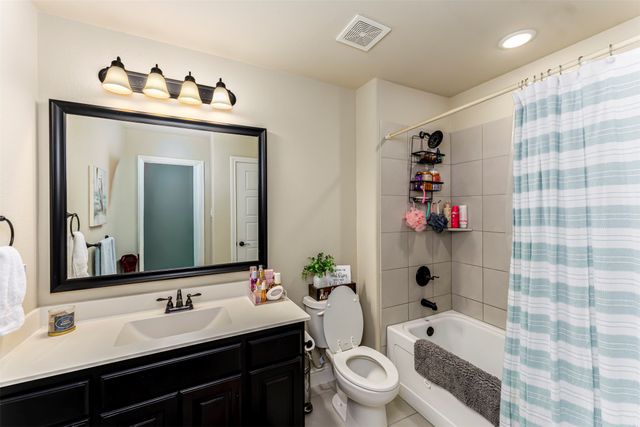 606 Lonesome Dove Drive, Midlothian, TX 76065